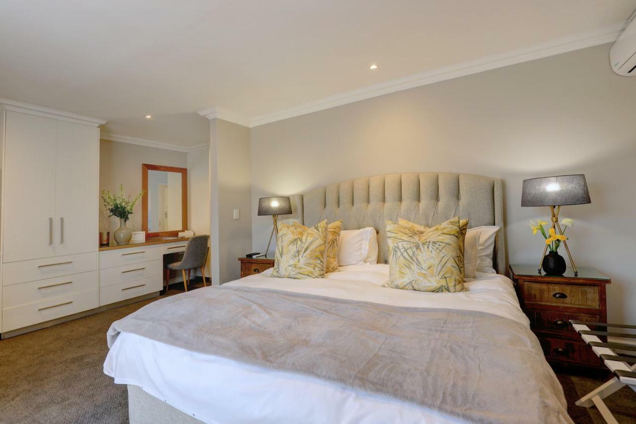 Bay Lodge On The Beach Mosselbaai Buitenkant foto
